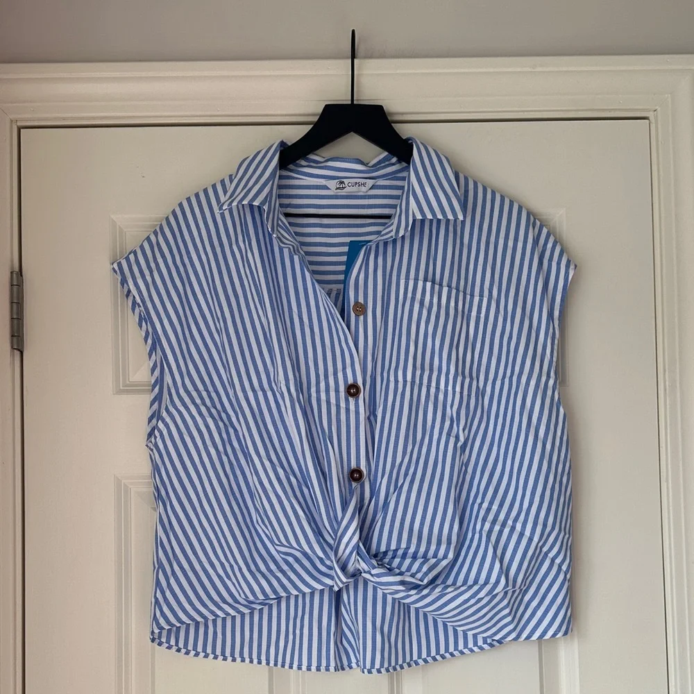 NWT Cupshe Striped Button-Down Shirt with Knot - Picture 3 of 6